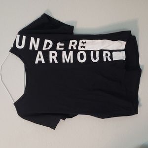 Short sleeves under Armour shirt